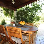Hundefreundliches Apartment Nur 250 Meter Zum Strand Mit Mediterranem Garten