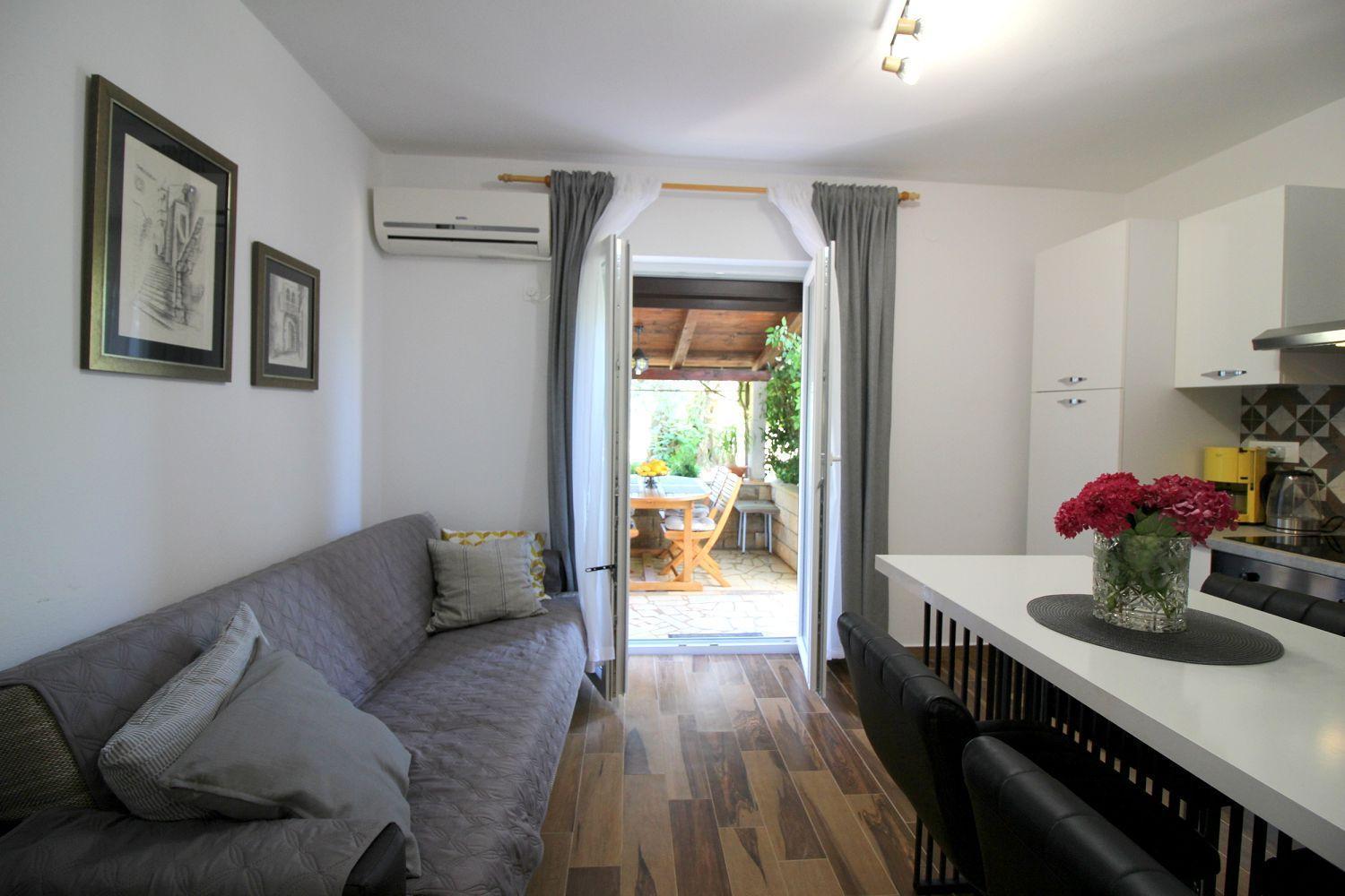 Hundefreundliches Nur 250 Meter Zum Mit Mediterranem Garten Apartment *